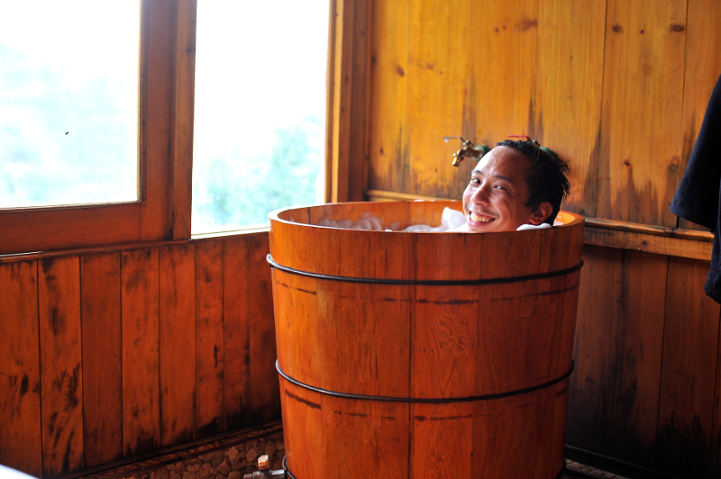 Stu in a bath bucket