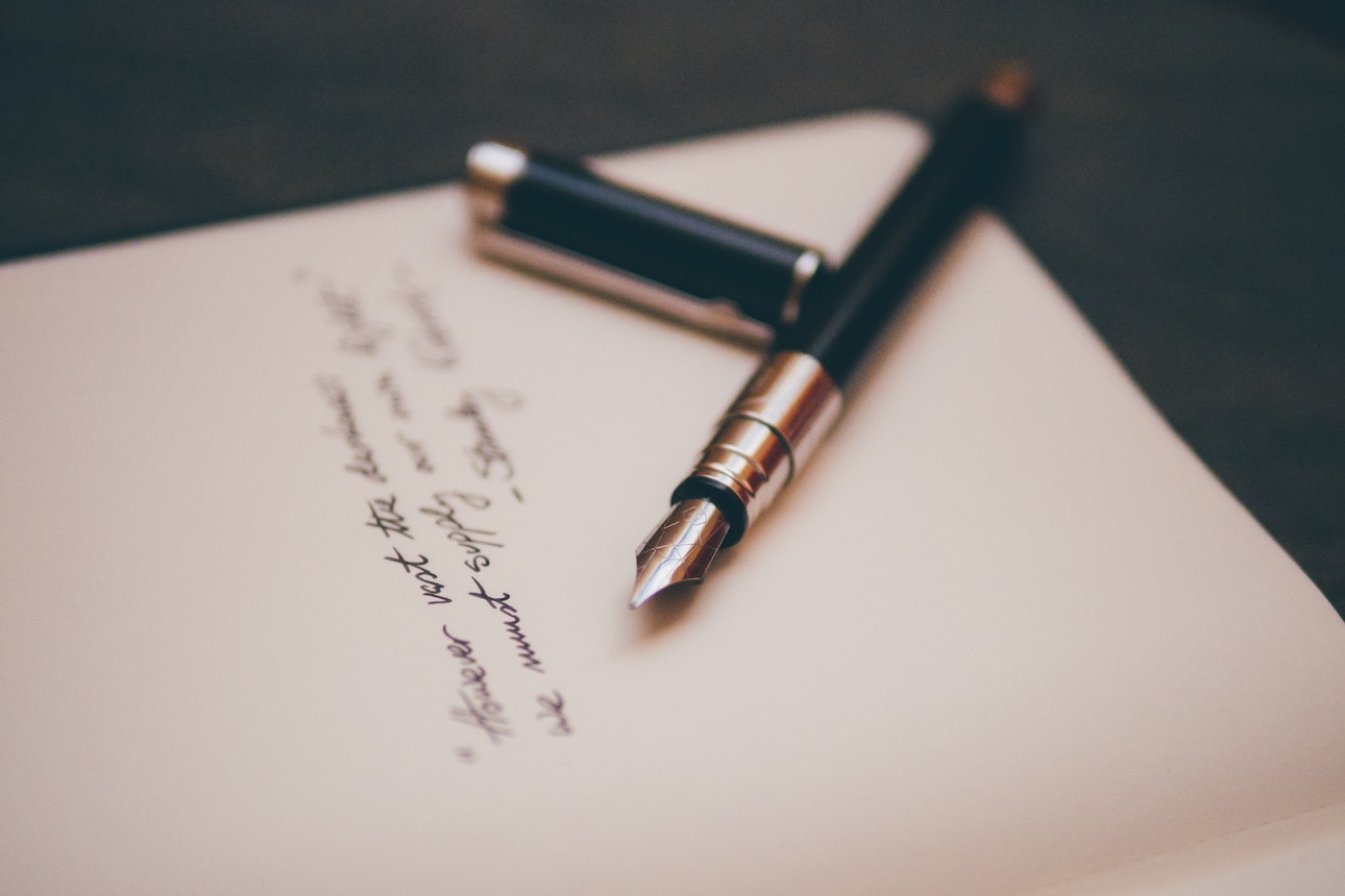 Fountain pen and cursive writing