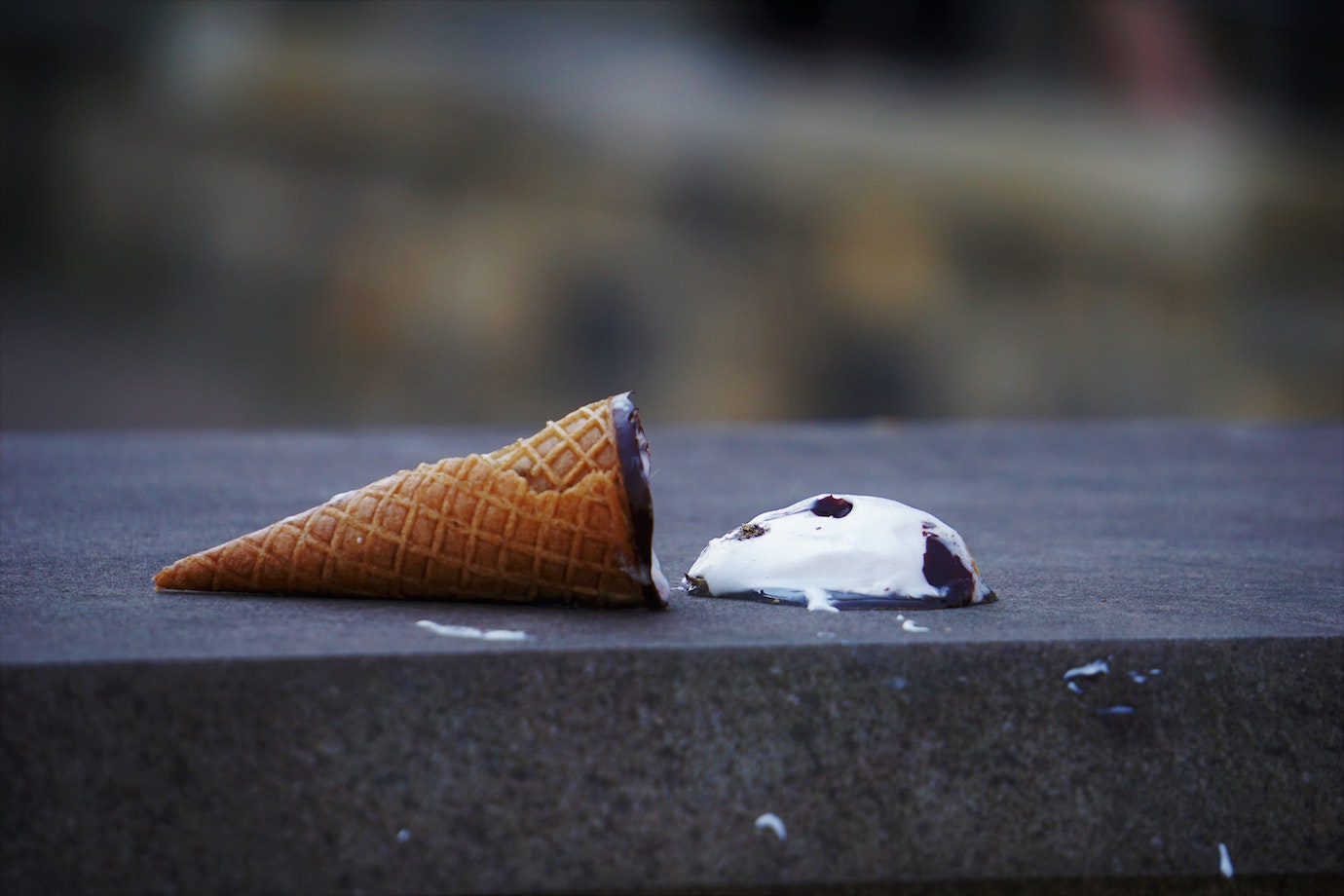 Ice cream fell on the ground